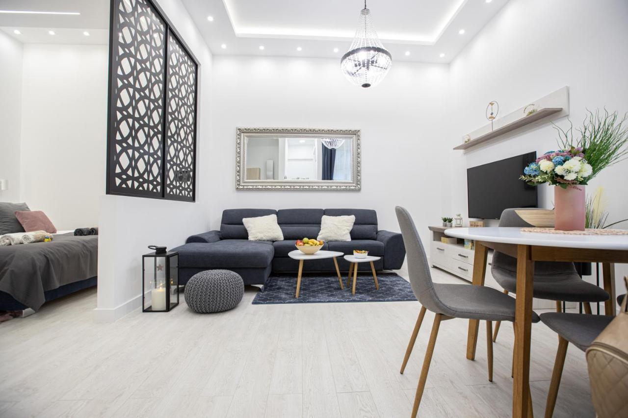 Theatre Square Apartments Novi Sad Luaran gambar
