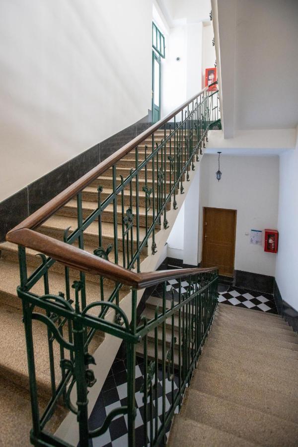 Theatre Square Apartments Novi Sad Luaran gambar