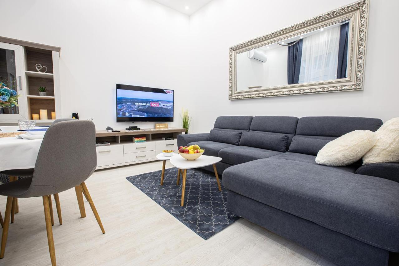 Theatre Square Apartments Novi Sad Luaran gambar